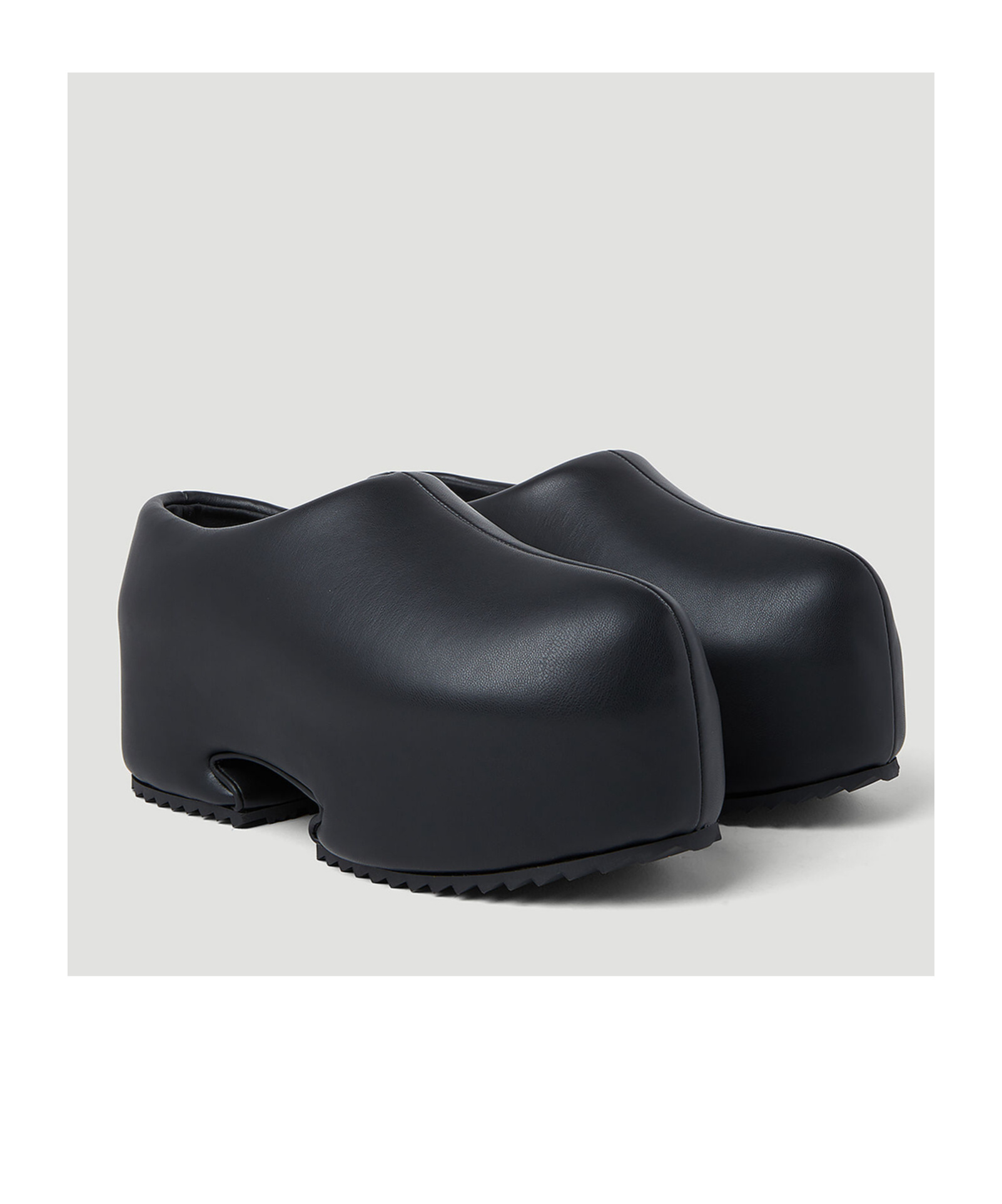 Yumeyume Thick-soled Muller Shoes In Black