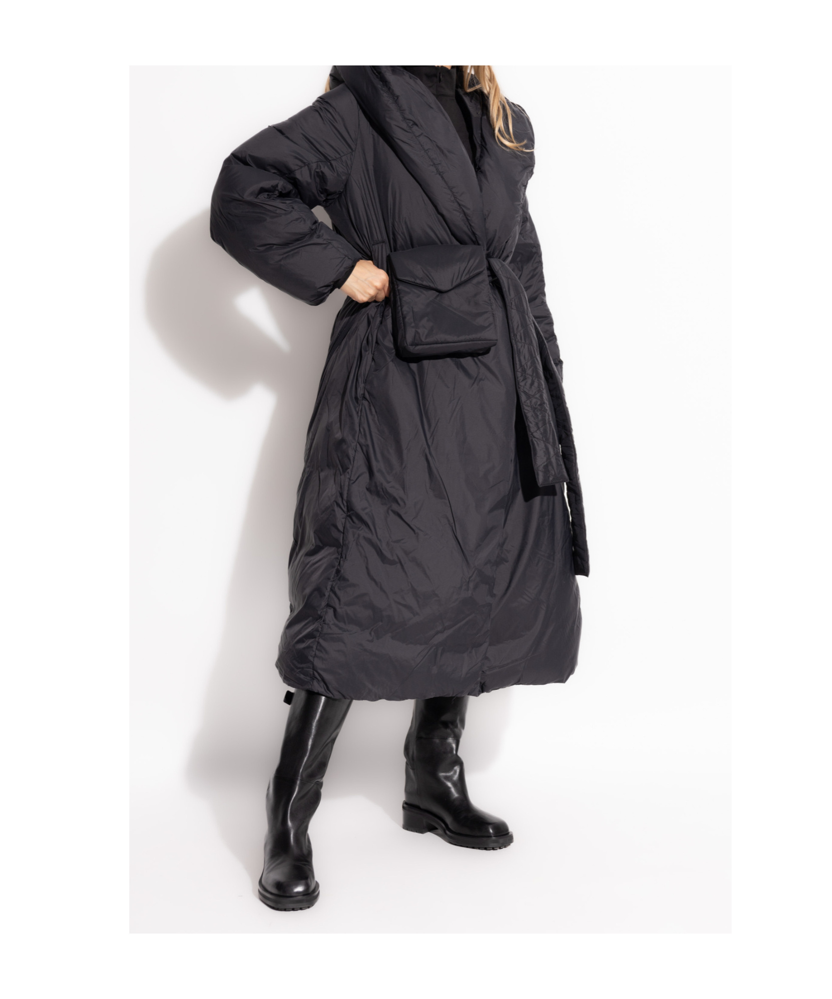 Canada Goose Long-sleeved Down Jacket In Black