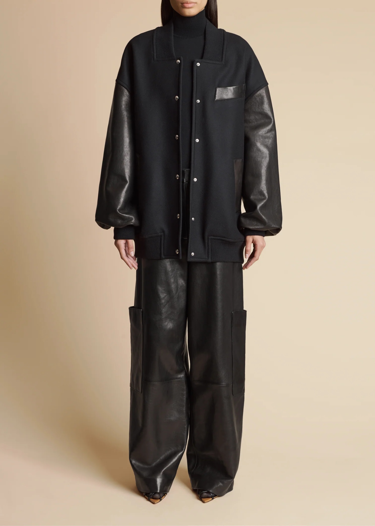 Khaite Wide Leg Cargo Trousers With Multiple Pockets In Black