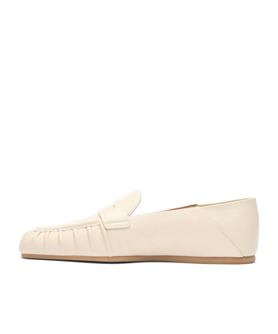 Stuart Weitzman Round Toe Loafers In Nude