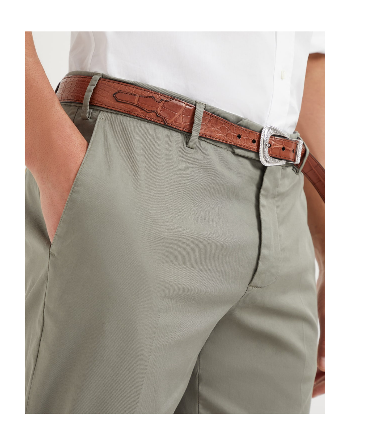 Brunello Cucinelli Low-rise Tapered Chino Trousers In Green