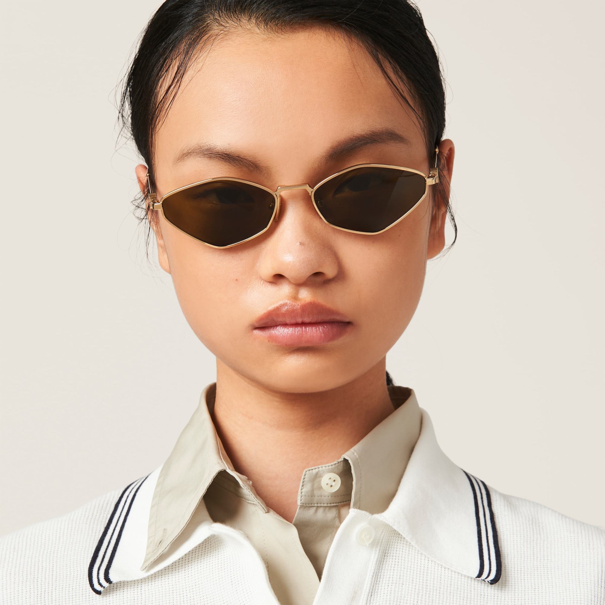 Miu Miu Regard Sunglasses With Irregular Frames In Green