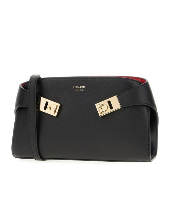 Ferragamo Adjustable Shoulder Strap Shoulder Bag In Black