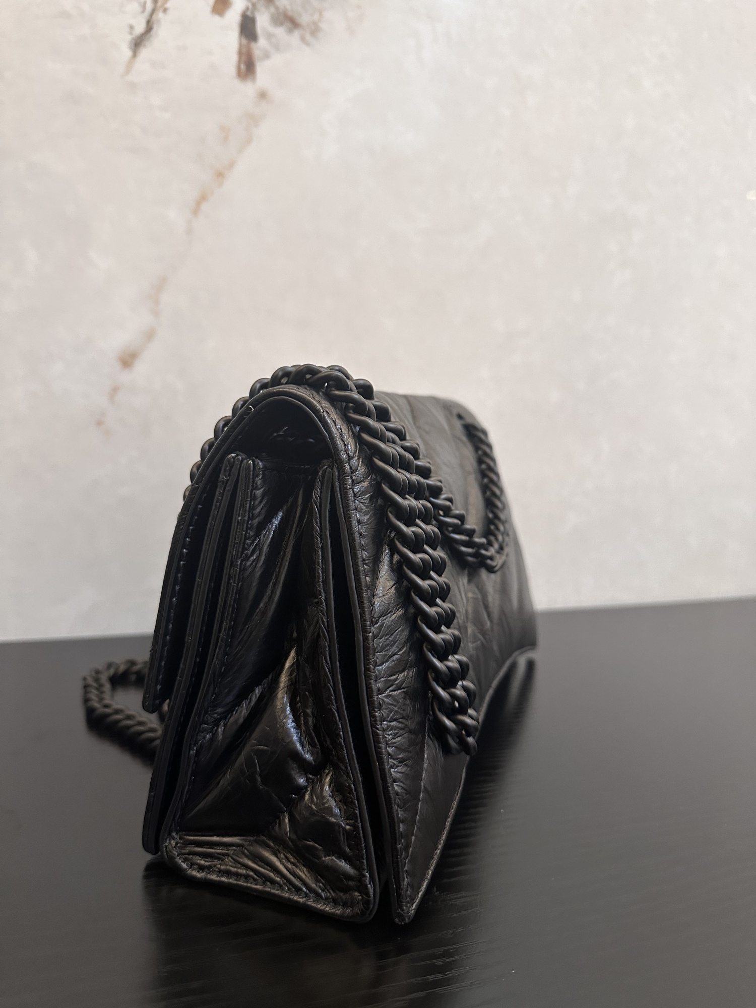 Shop Balenciaga Borsa Crush Piccola Trapuntata Con Catena Da Donna In Nero In Black