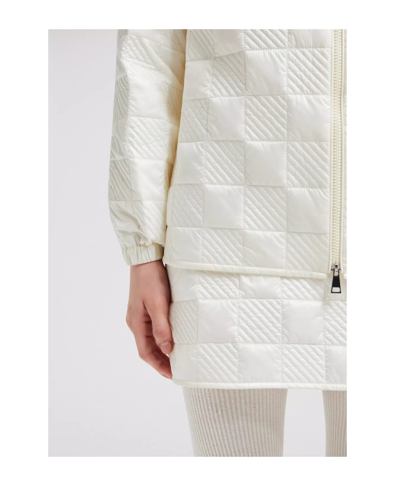 Moncler Logo-patch Quilted Jacket In White