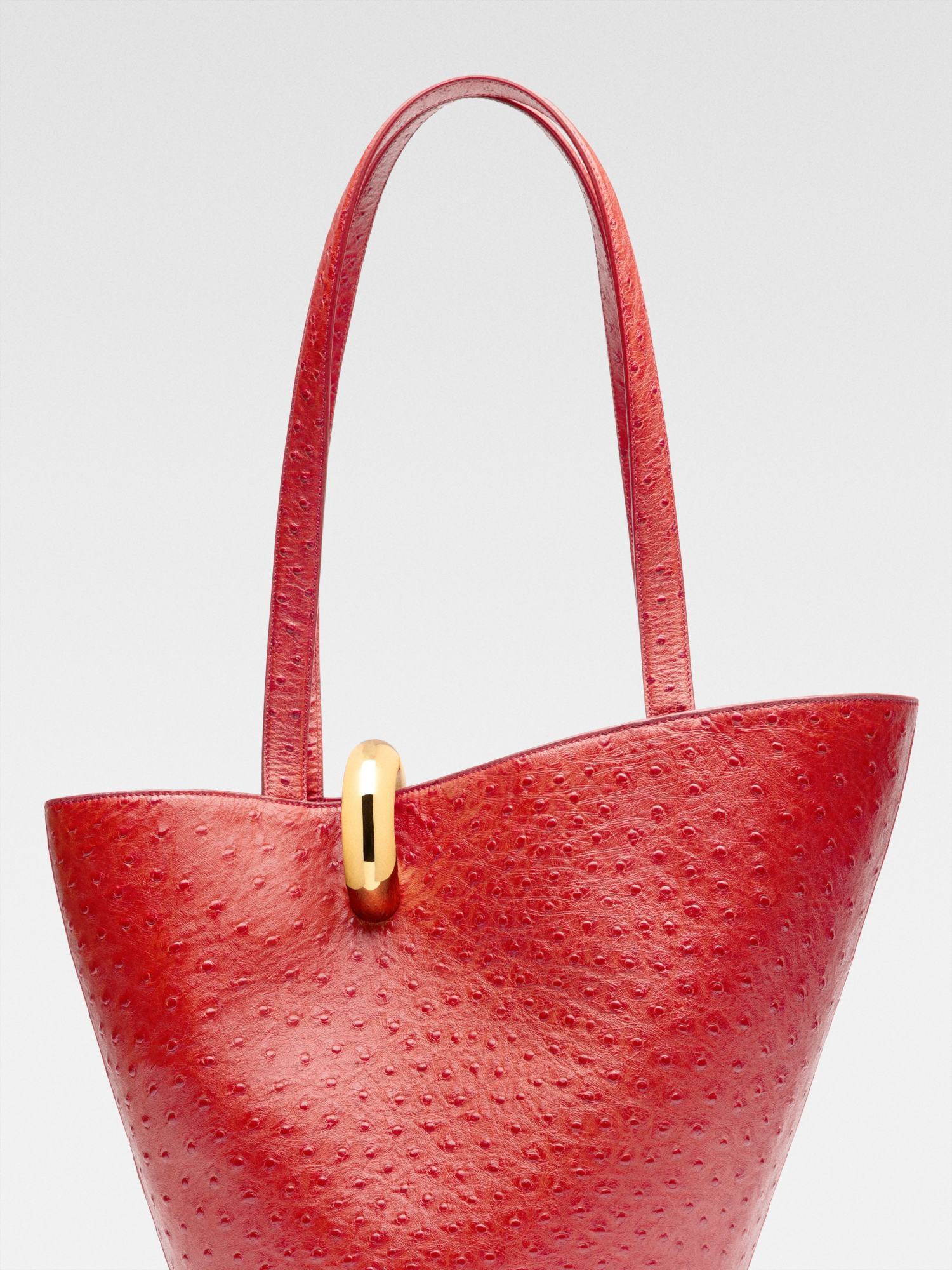 Jacquemus Medium Asymmetrical Bucket Bag In Red