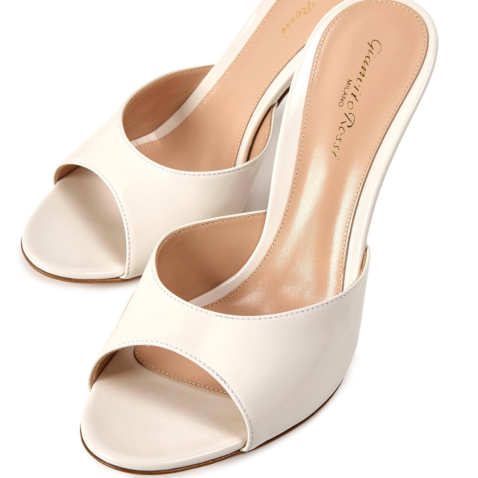 Gianvito Rossi Solid Heeled Mules In White