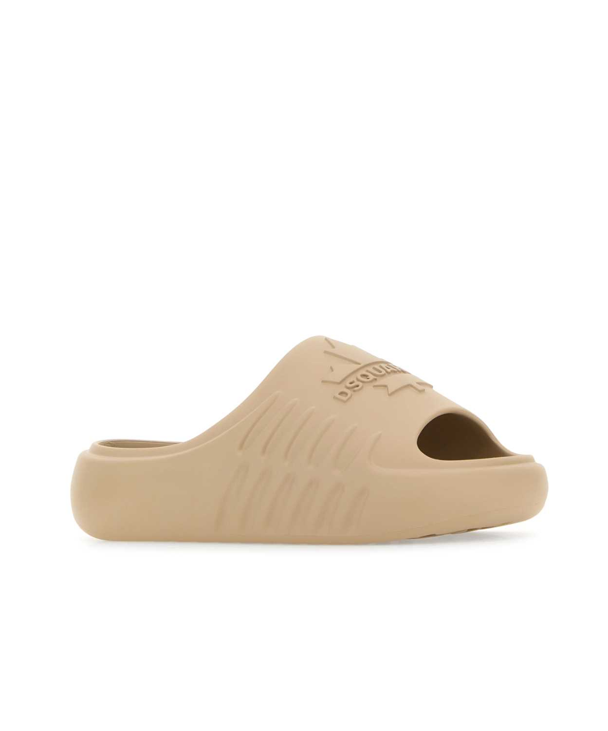 DSQUARED2 LOGO-EMBOSSED FLATFORM SLIDES