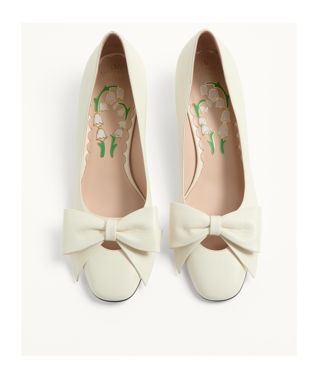 Shop Valentino Bowow Pump In Kidskin 45mm In White