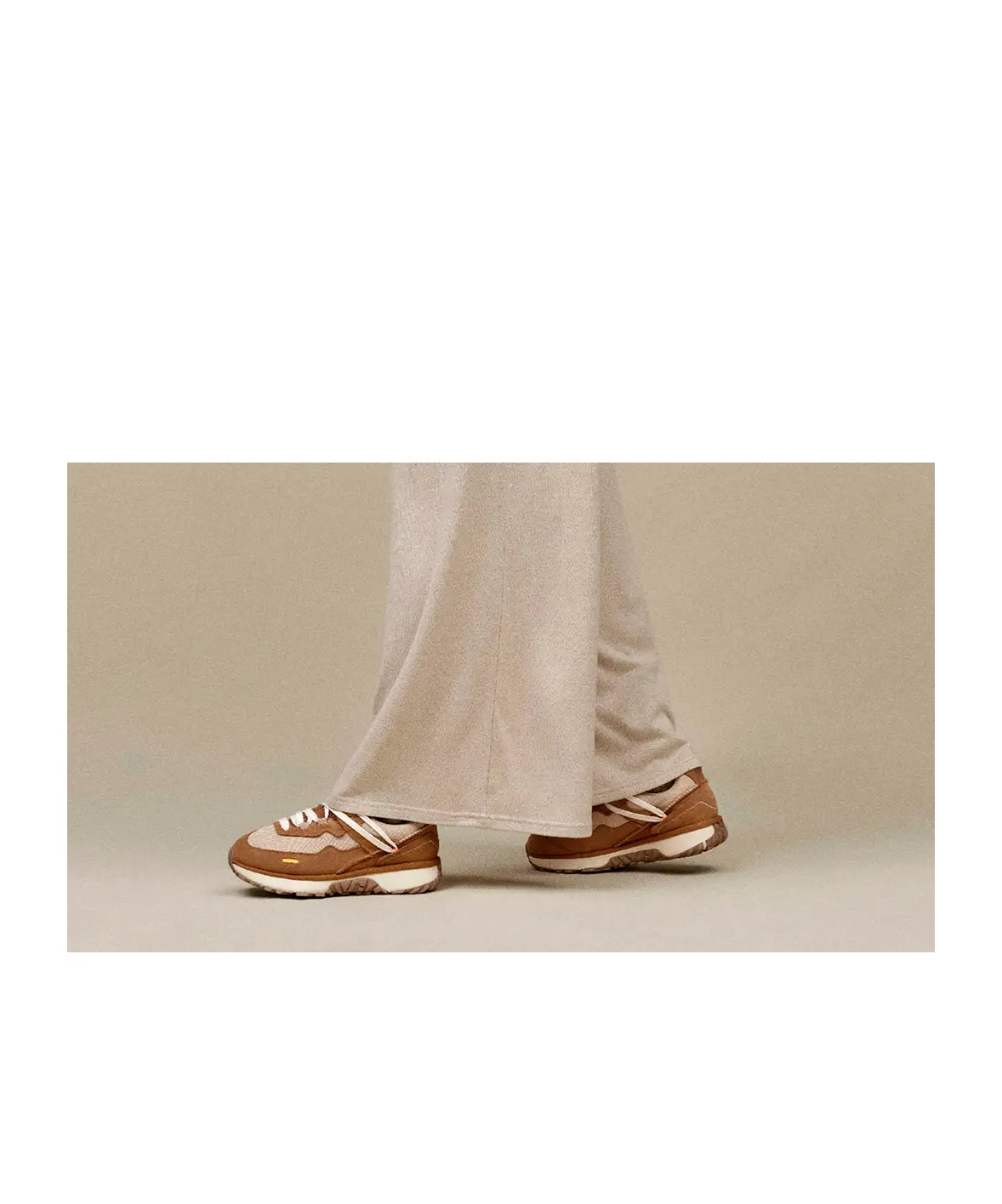 UGG RETROFI SUEDE-PANELLED RUNNING SNEAKERS