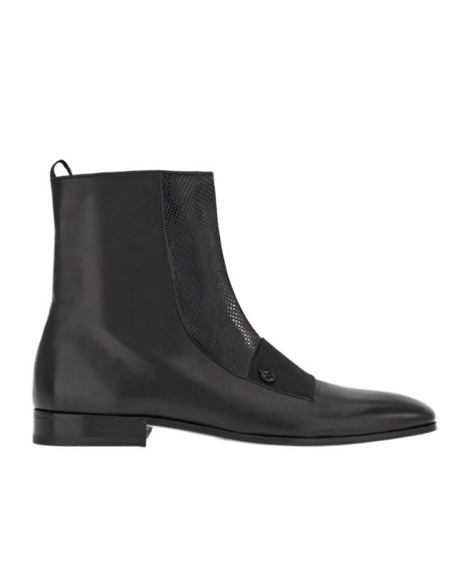 Ferragamo Leather Zip-up Ankle Boots In Black