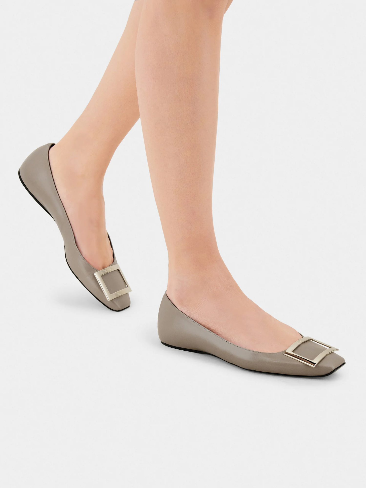 Roger Vivier Trompette Buckle Ballerina Flats In Gray
