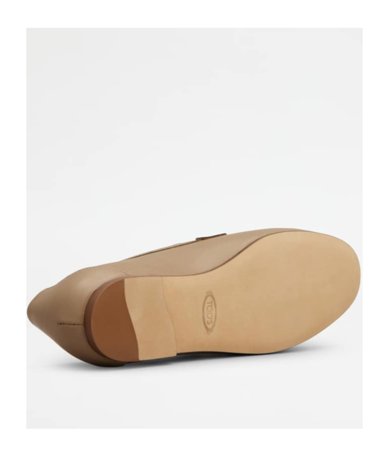 Tod's Leather Loafers In Brown