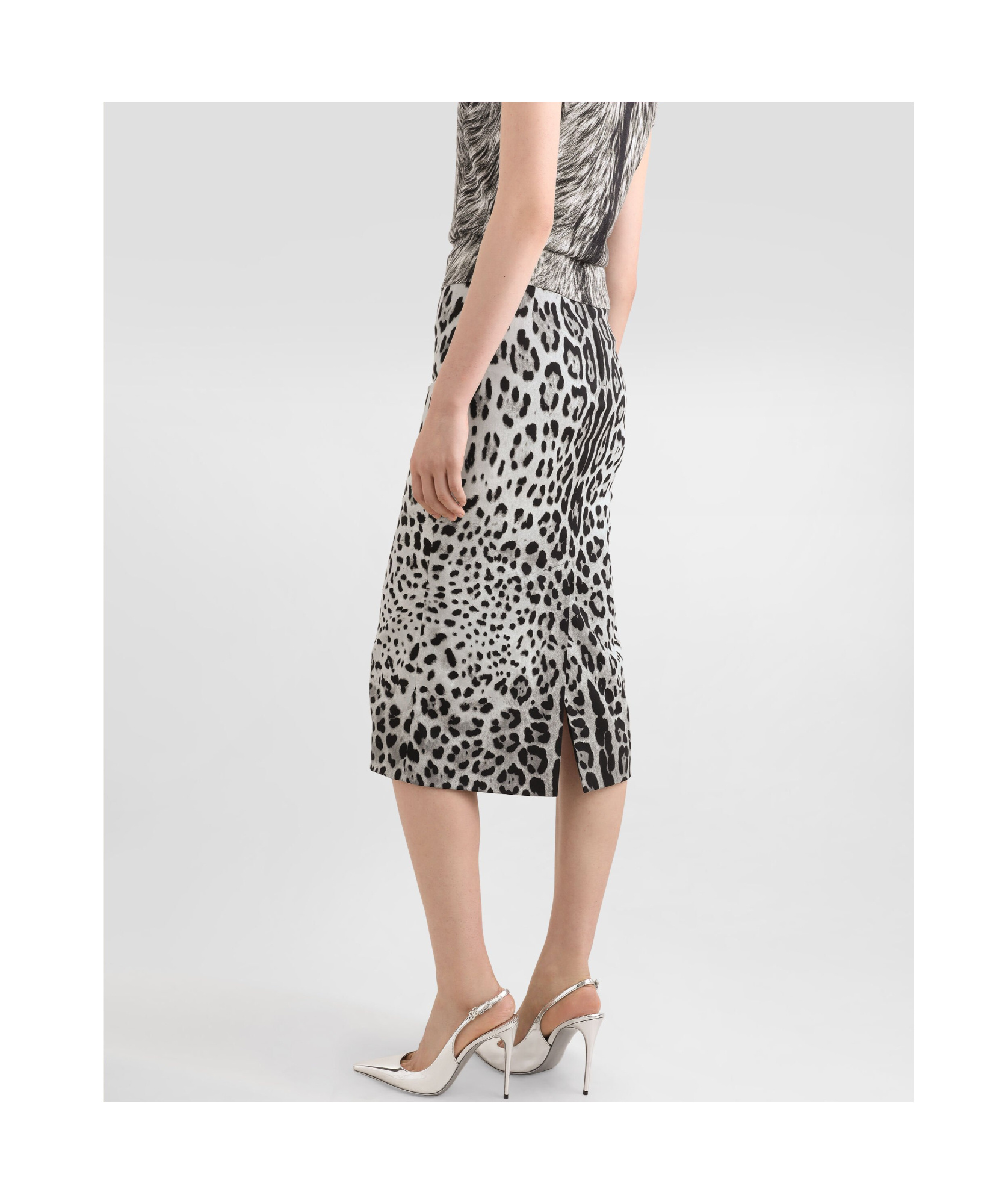 Dolce & Gabbana Leopard Print Charmeuse Longuette Skirt In Black