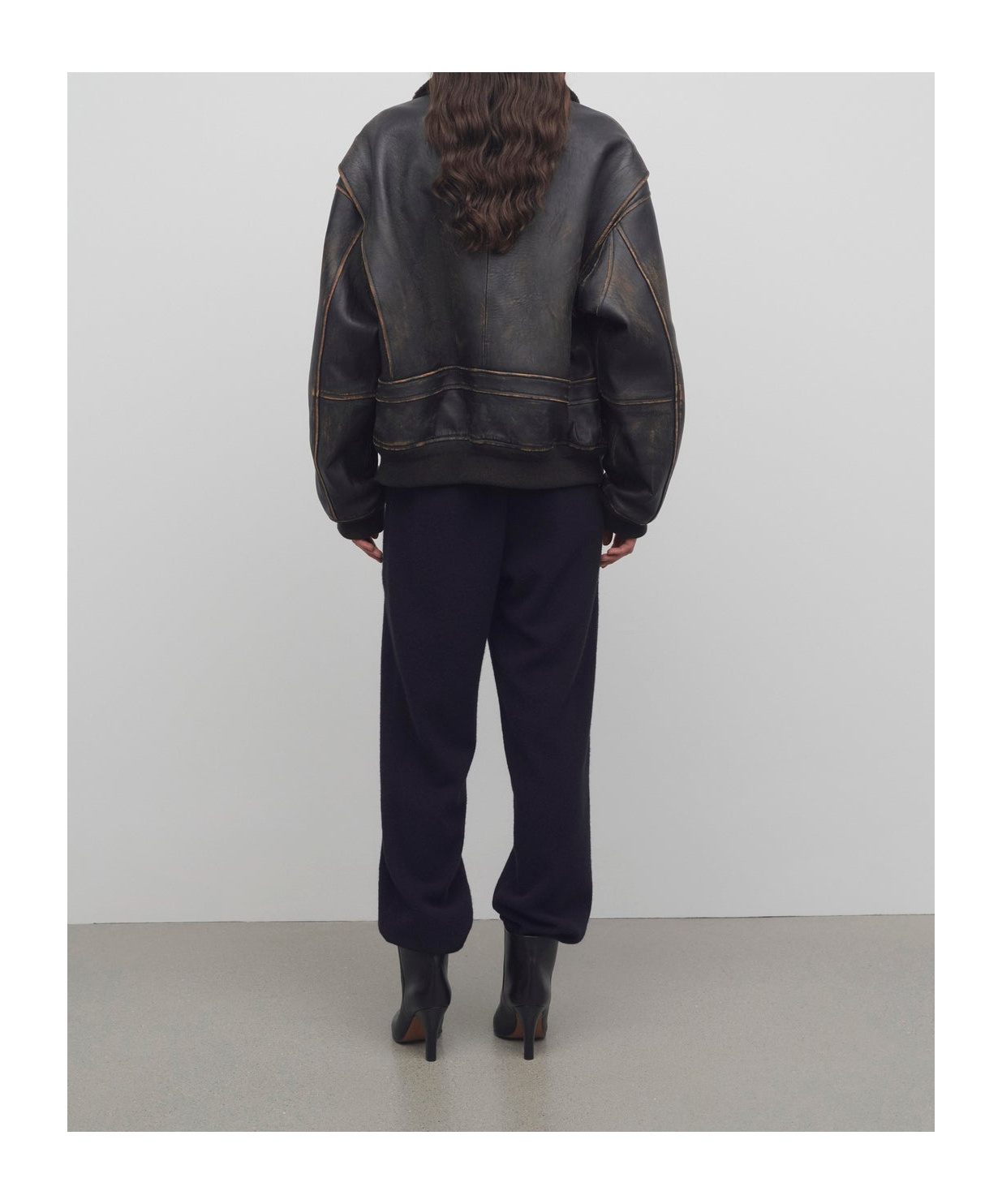 Shop The Row Belt-loop Casual Pants In Black