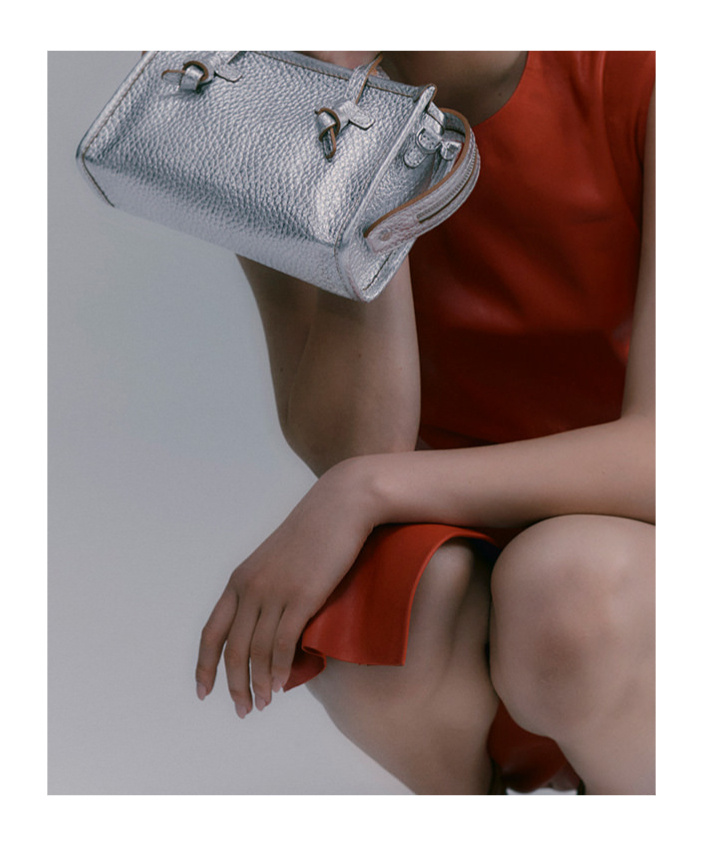 Gianni Chiarini Marcella Textured Silver Leather Shoulder Bag In White