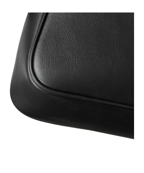 Gucci Gg Emblem Shoulder Bag Medium Size In Black