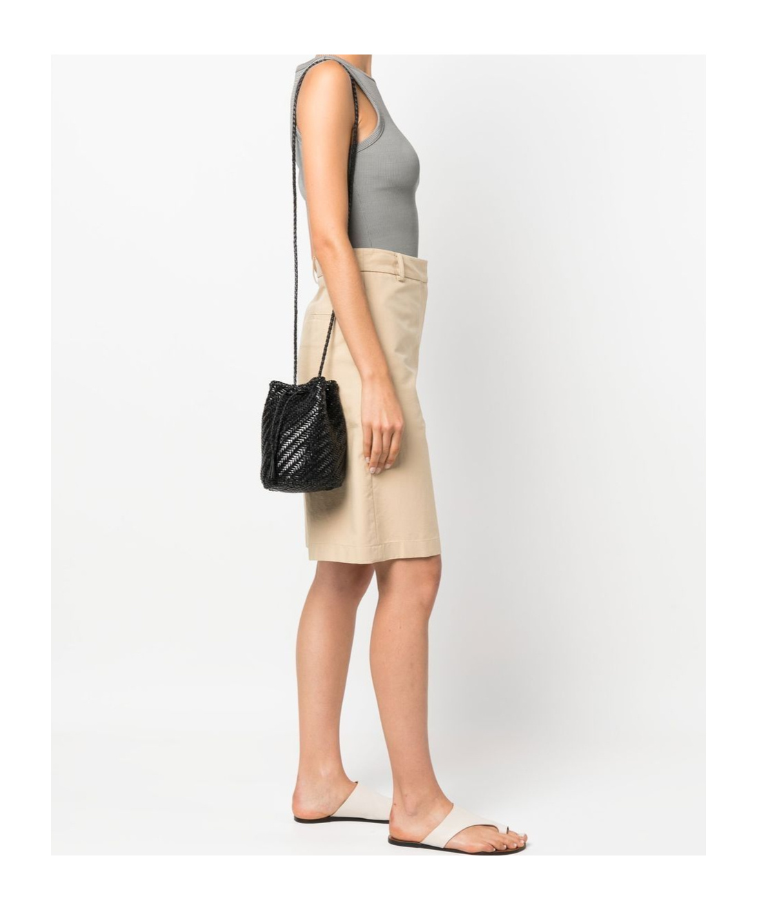 Dragon Diffusion Drawstring Knitted Shoulder Bag In Black