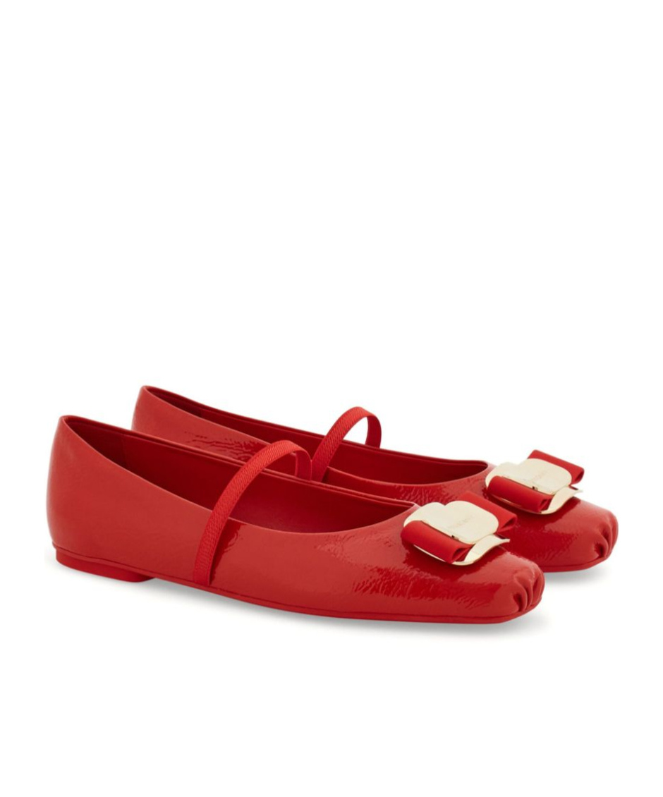 Ferragamo Vara Ballet Flats In Flame Red