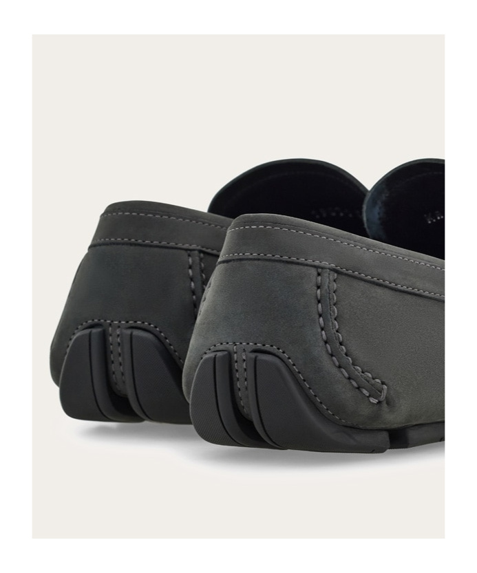 Ferragamo Man Loafers Lead Size 9 Calfskin In Black