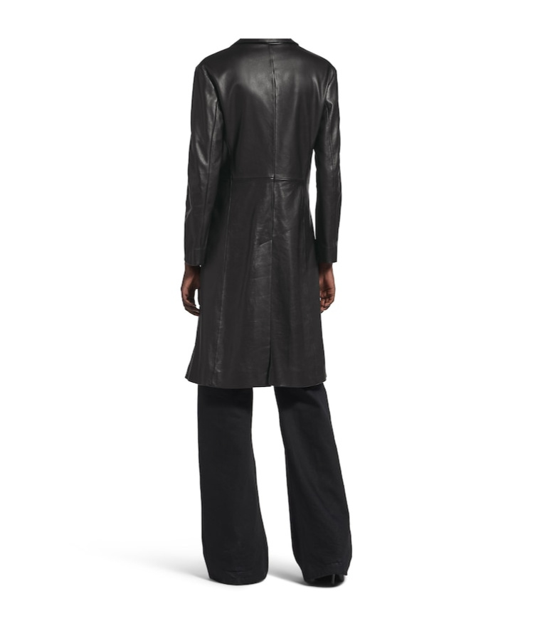 Balenciaga Women's Fitted Coat In Black In Black