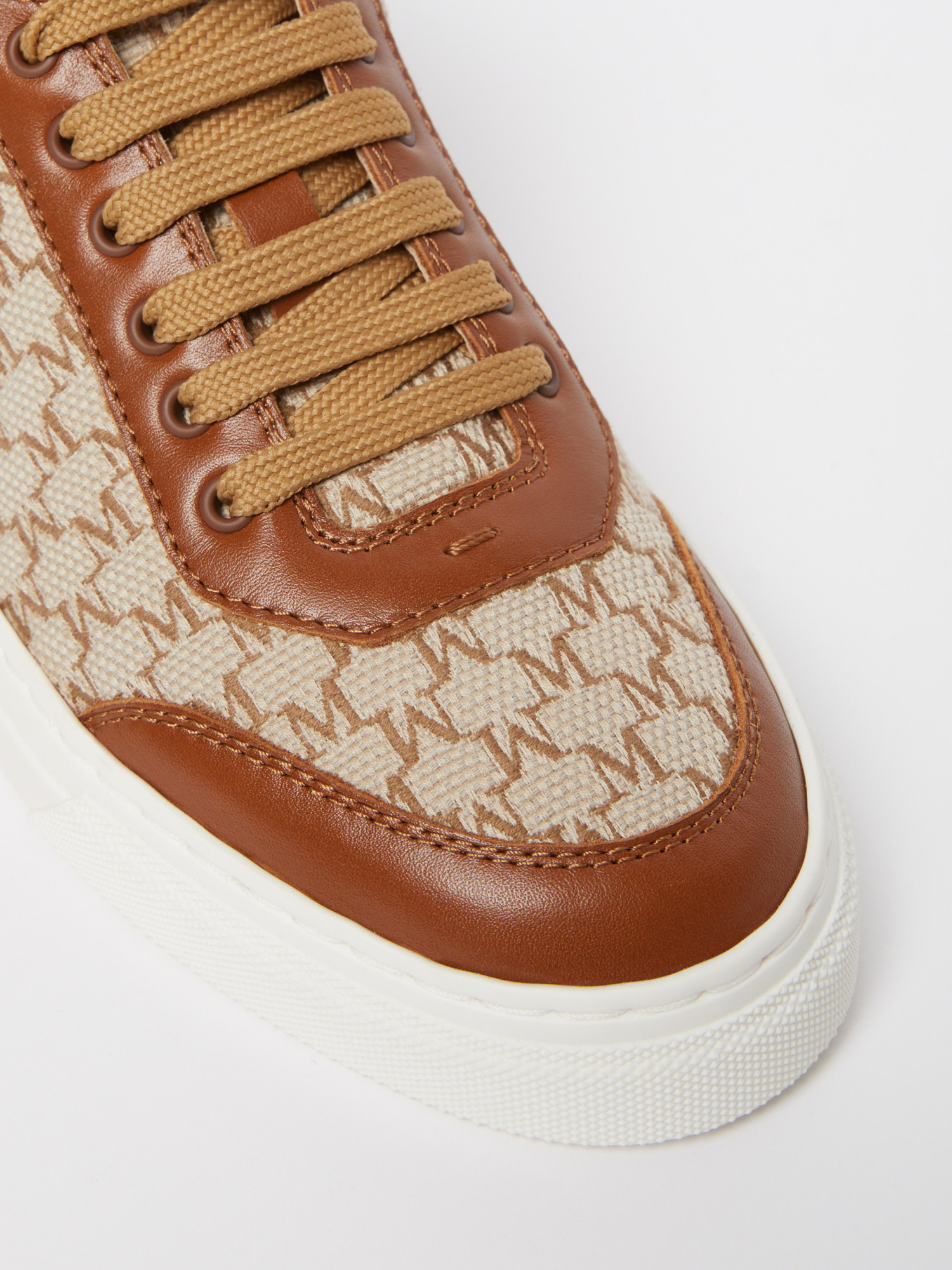 Max Mara Jacquard Lettering Low-top Sneakers In Nude