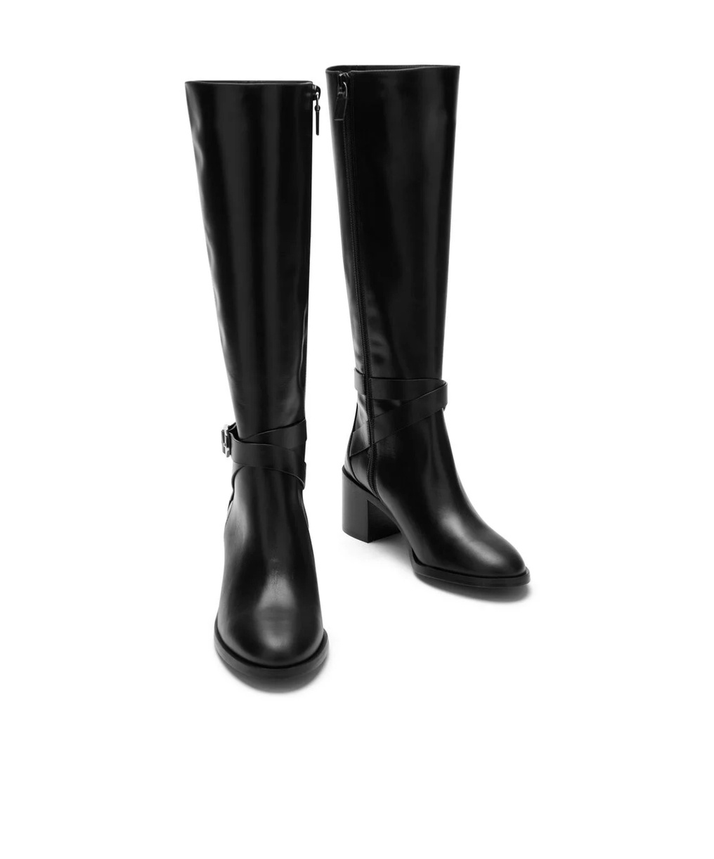 Stuart Weitzman Round Toe Boots In Black
