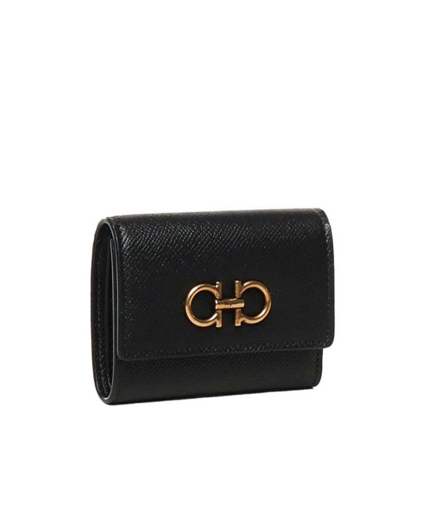 Ferragamo Gancini Plaque Tri-fold Wallet In Black