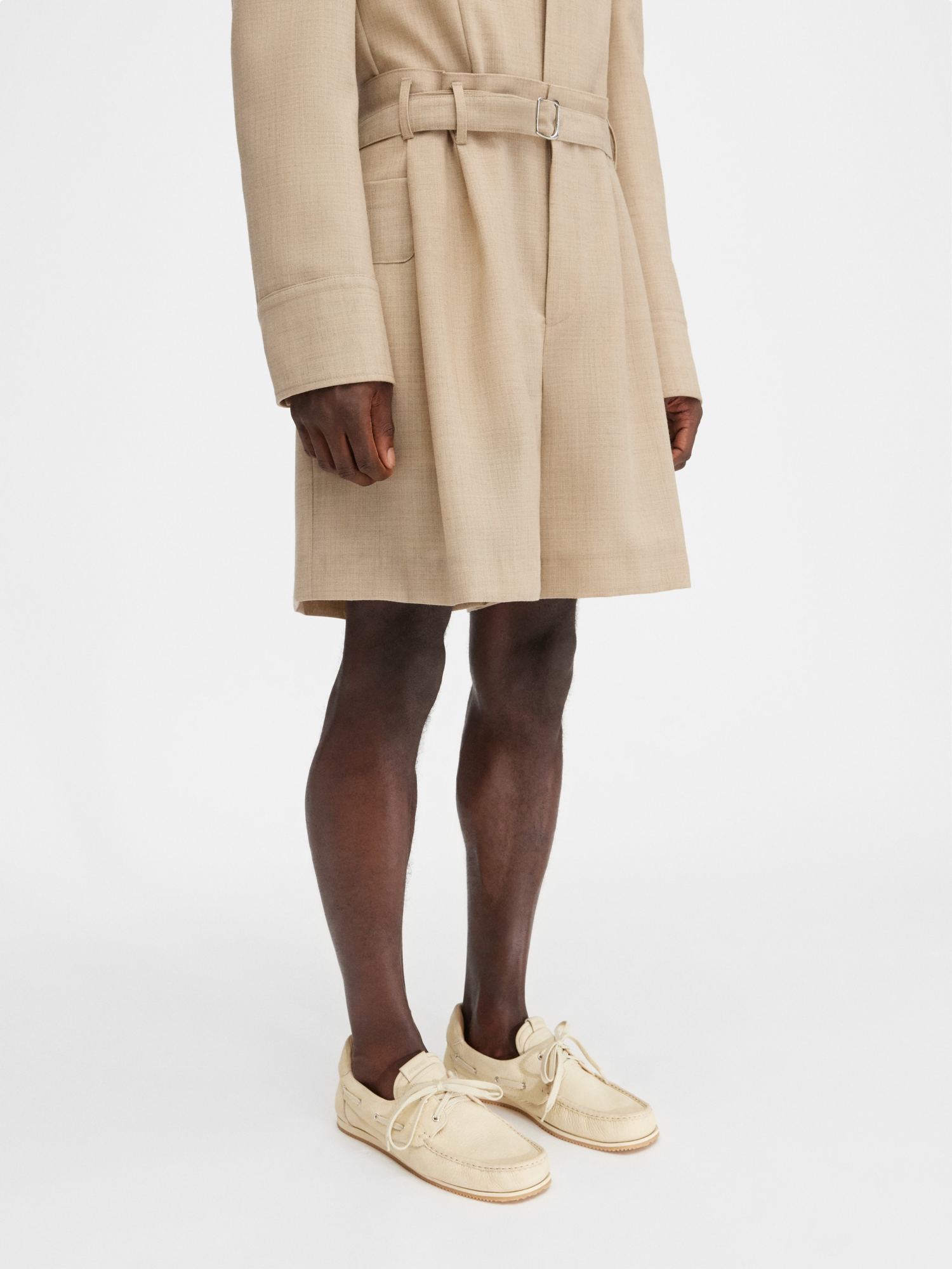 Jacquemus Pleated Bermuda Shorts In Nude
