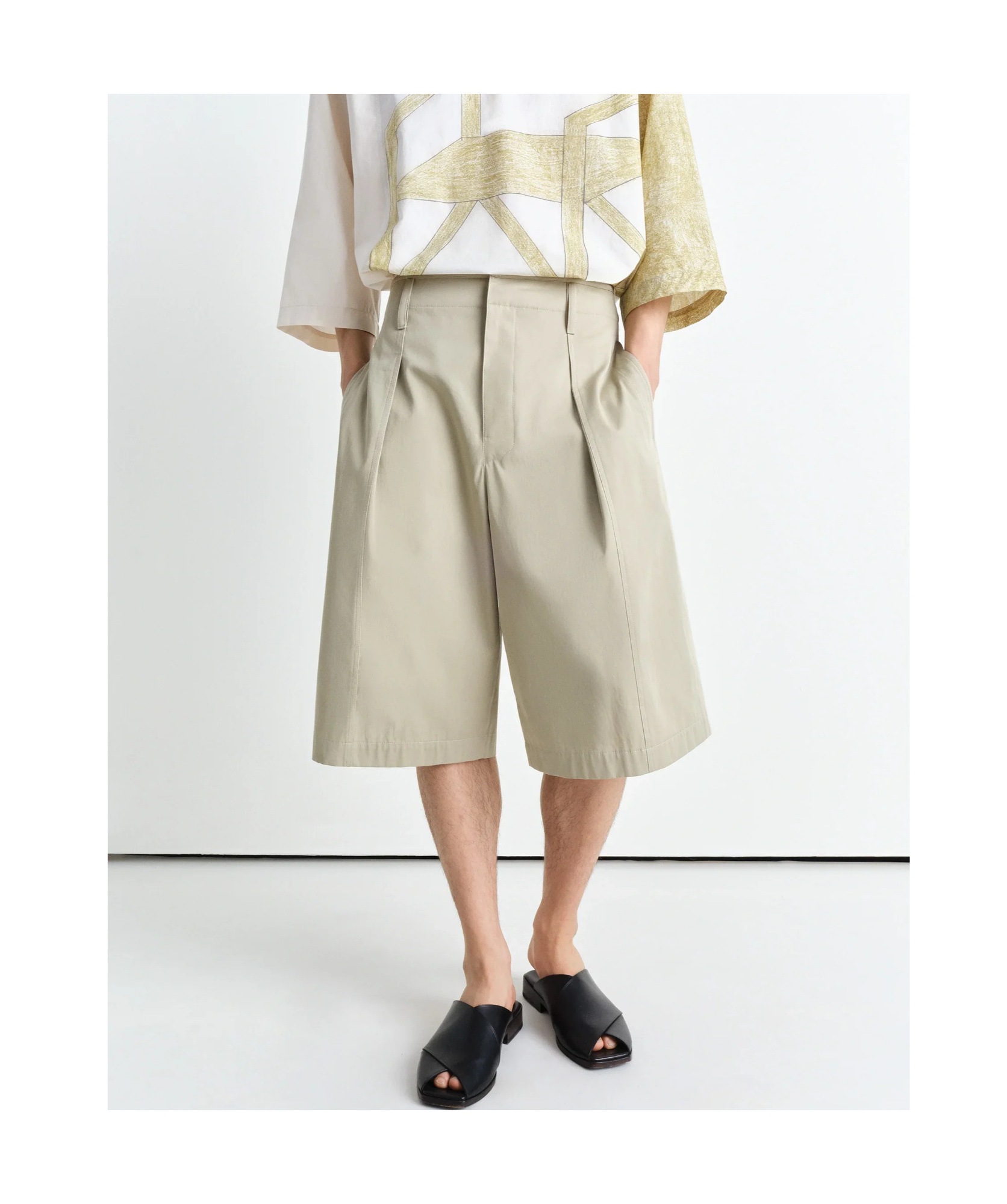 Lemaire Pleated Bermuda Shorts In Light Sage