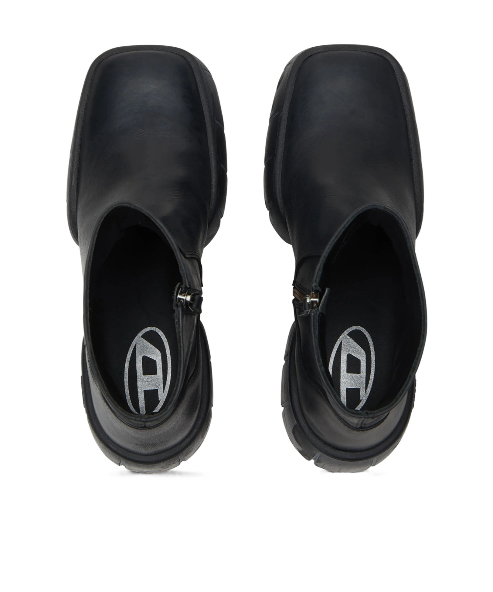 Diesel D-tex-oiled Leather Ankle Boots With Split Sole In Black