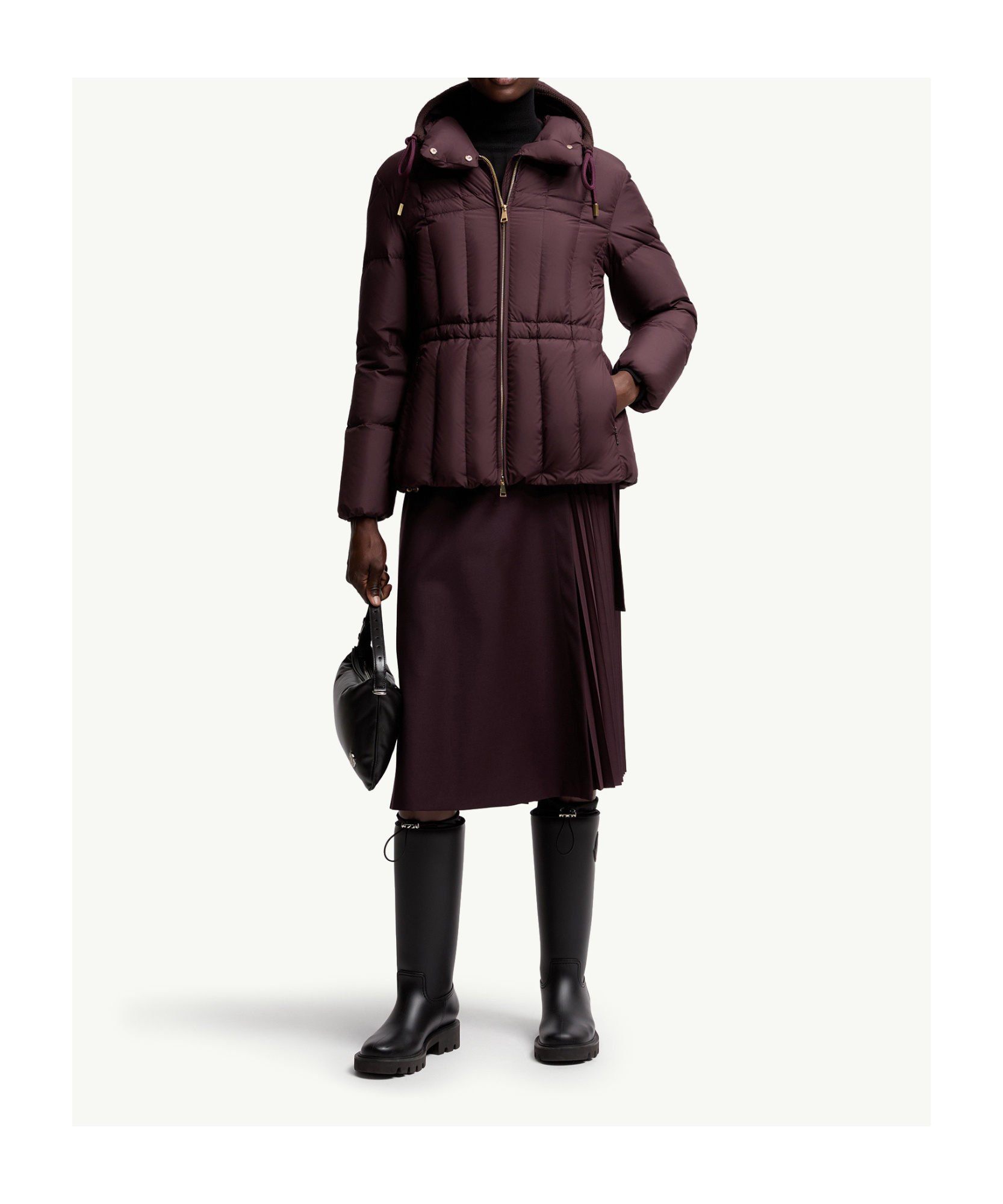 Moncler Estom Vertical-quilted Hooded Short Down Jacket In Burgundy