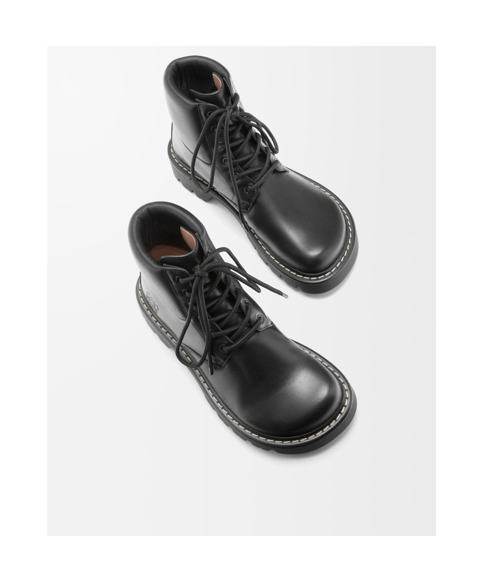 Loewe Sierra Ankle Boots In Vegetable Tanned Calfskin In Black