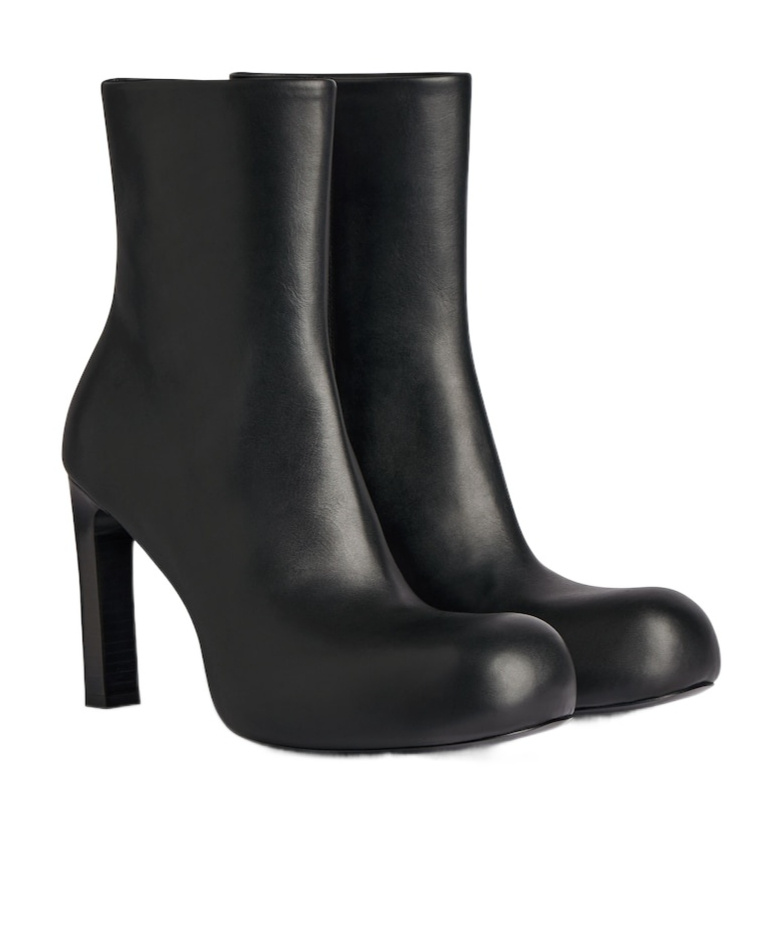 Balenciaga Black Leather Fargo H100 Bootie In Black