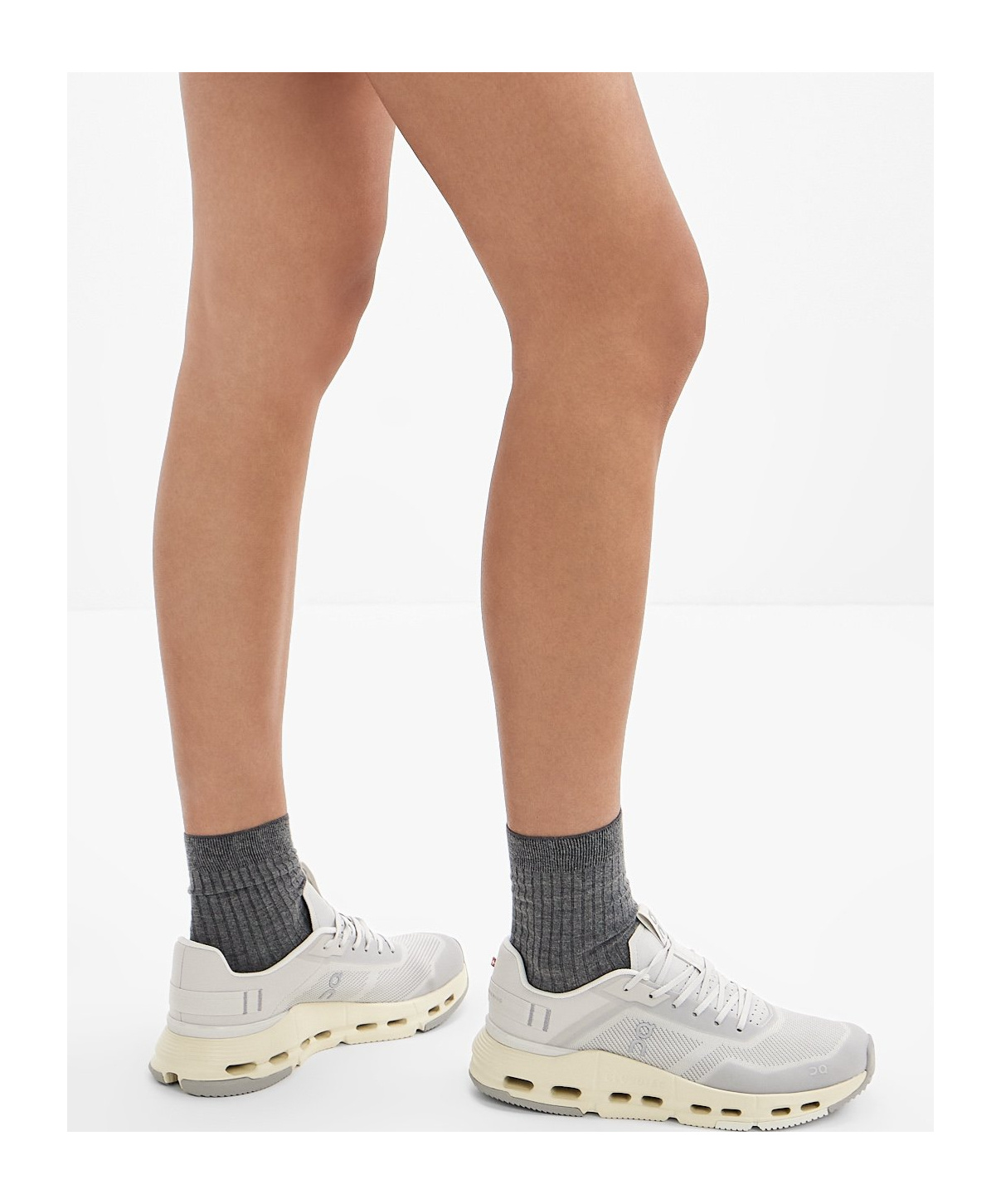 On Cloudnova Form 2 Tt Sneakers In White