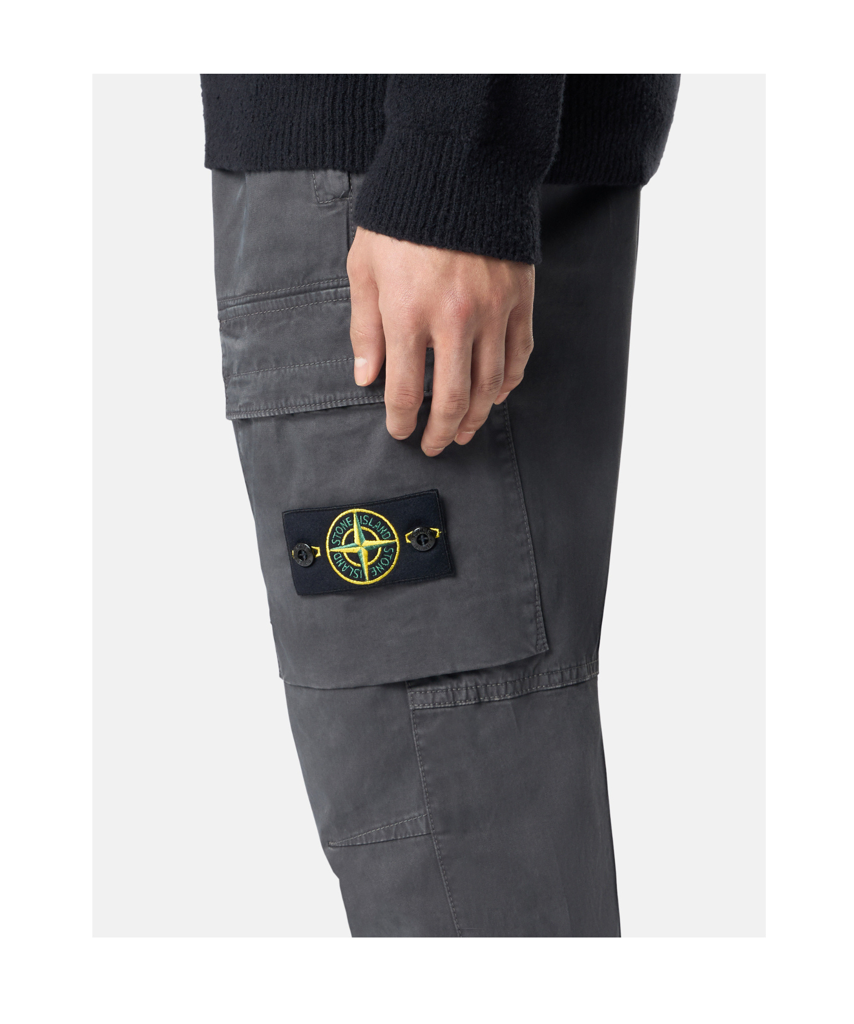 Stone Island Compass-motif Cargo Trousers In Black