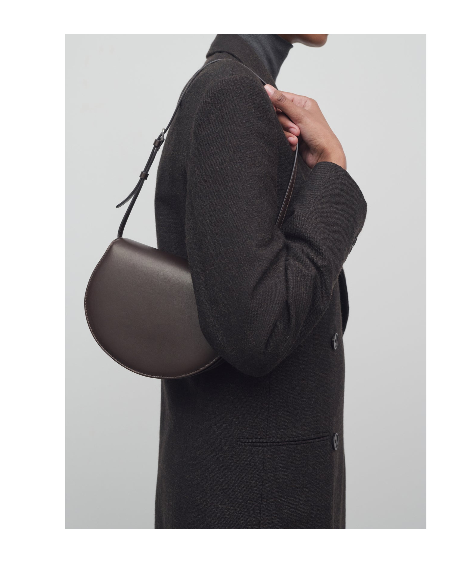 The Row Logo Shoulder Bag In Black