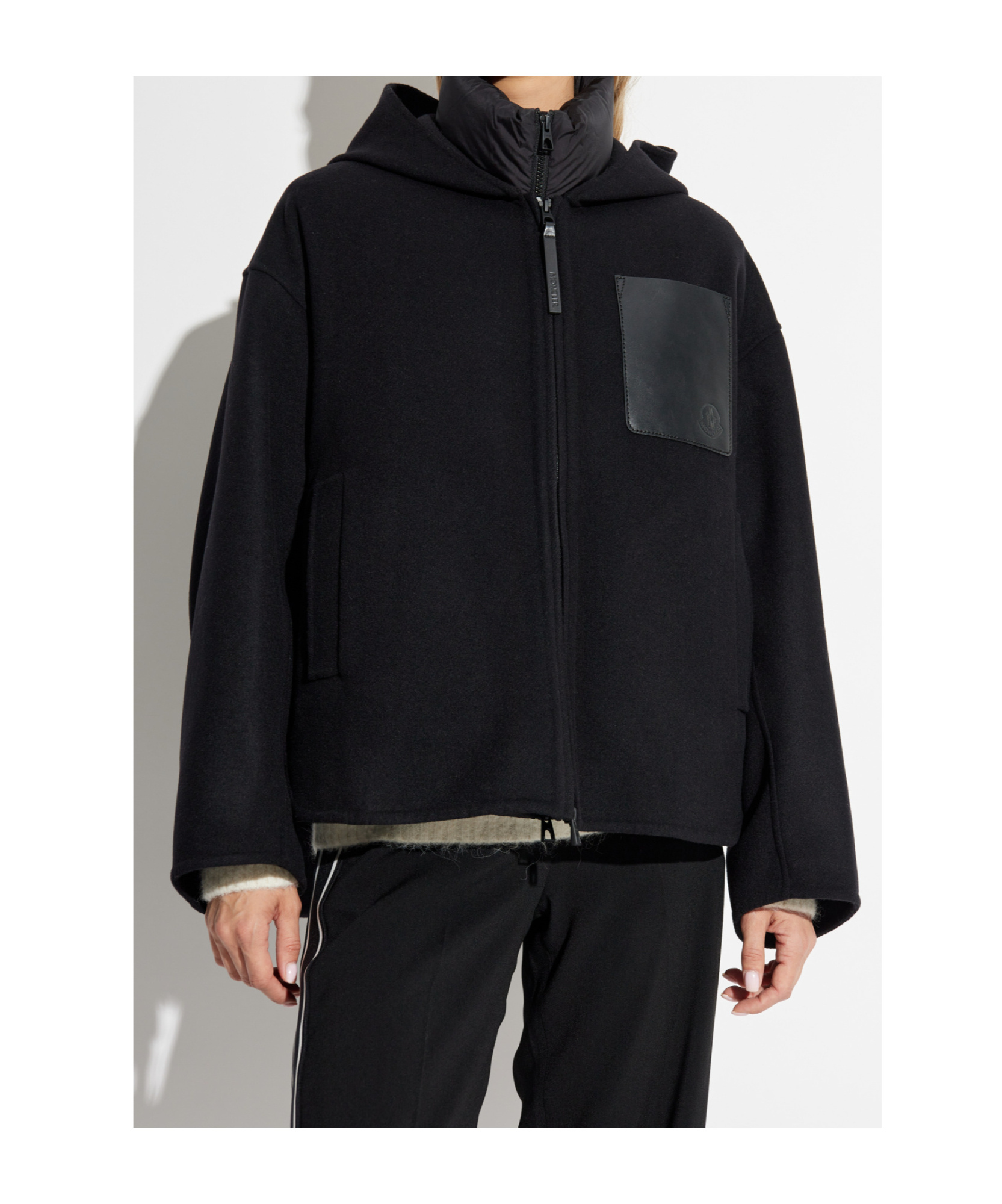 Moncler Long-sleeved Casual Jacket In Black