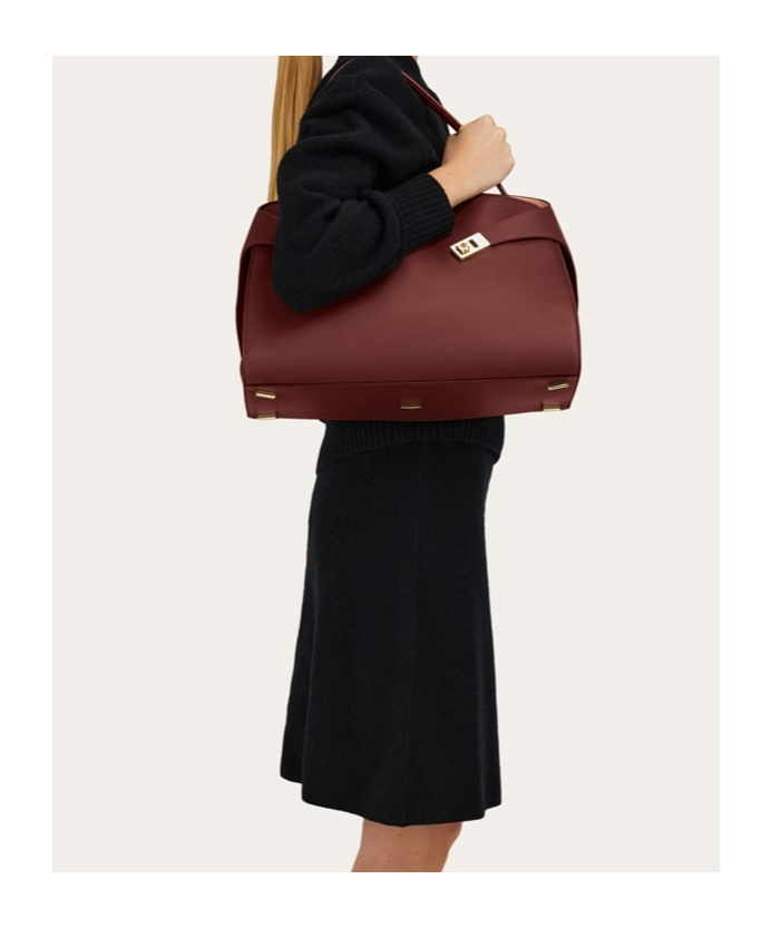FERRAGAMO FERRAGAMO MEDIUM HUG LOGO PRINTED TOTE BAG