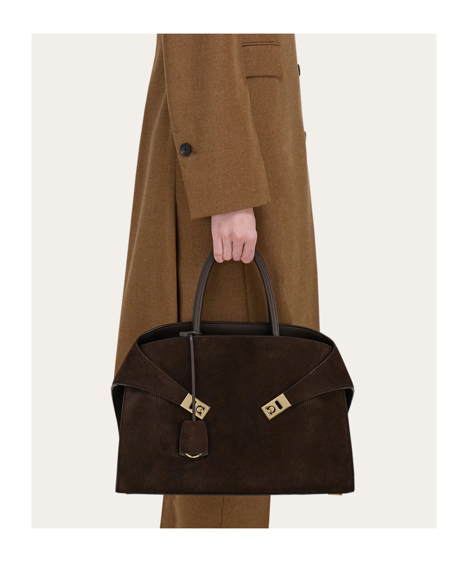 Ferragamo Hug L Soft Tote Bag In Burgundy