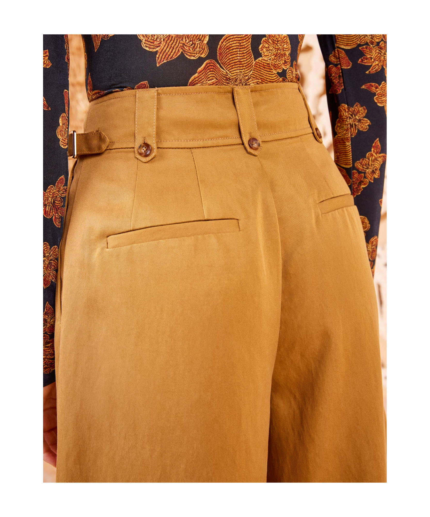 Ulla Johnson Belt-loop Shorts In Brown