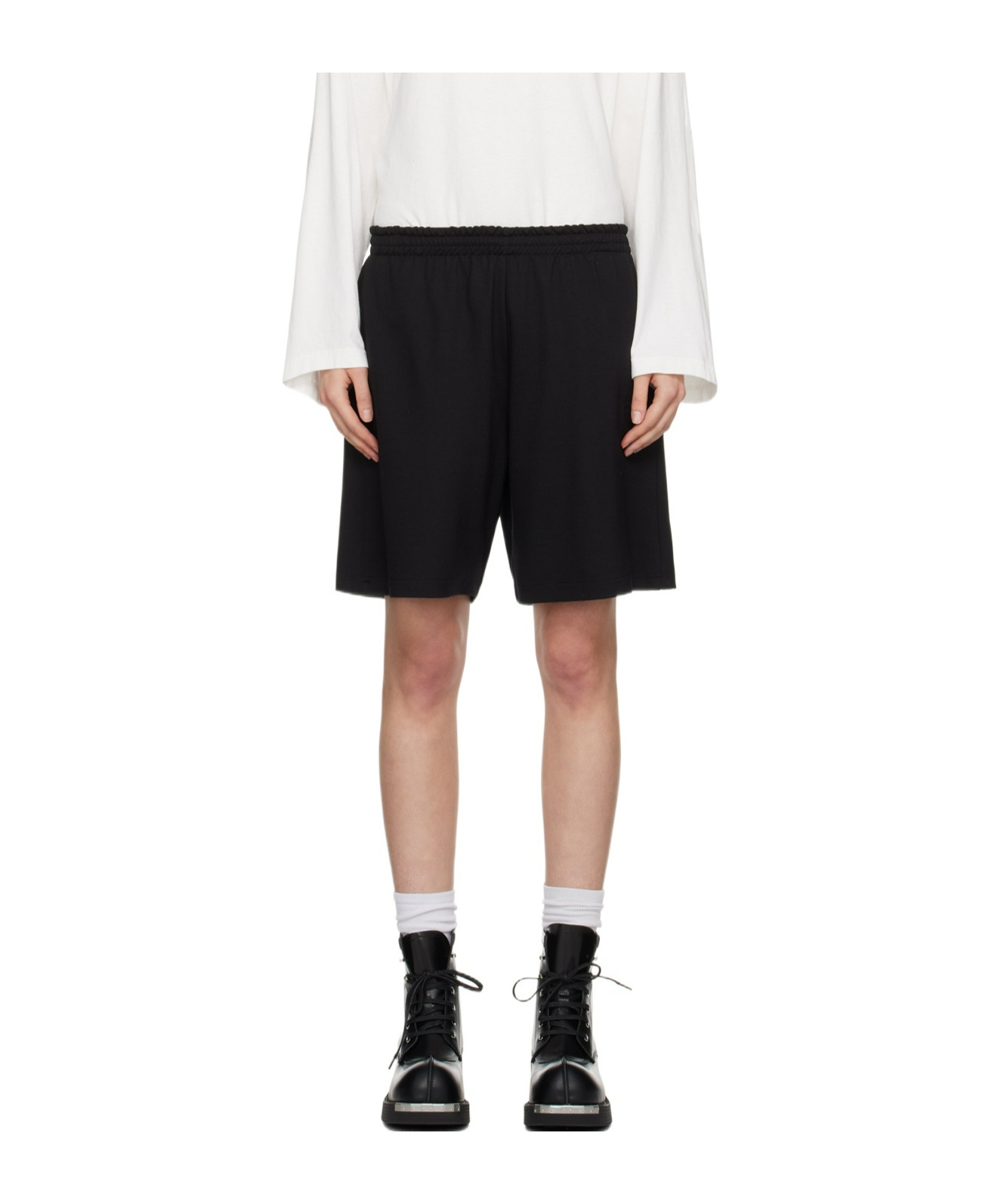 Shop Mm6 Maison Margiela Plain Knitted Pleated Shorts In Black