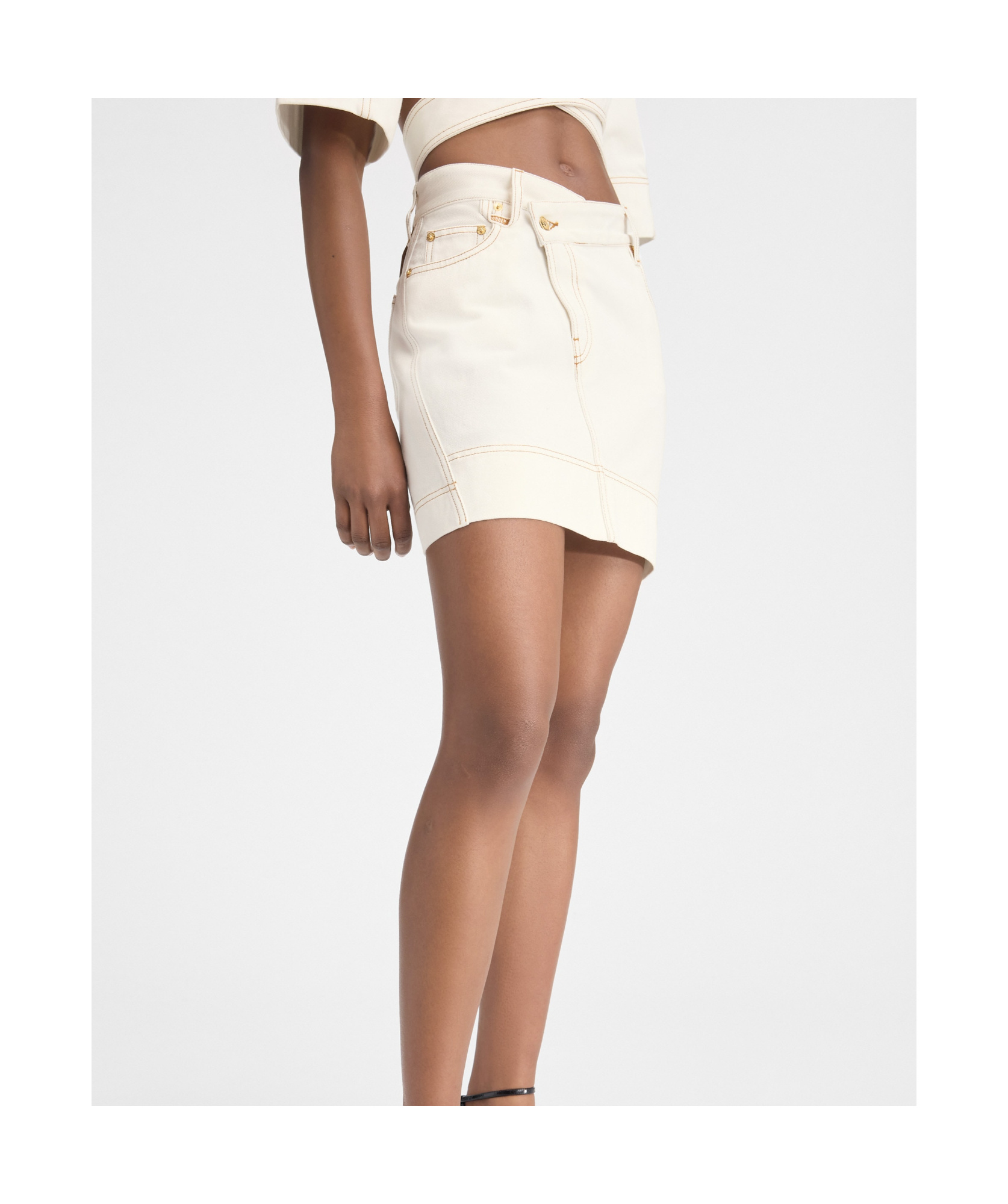 Jacquemus The De-nîmes Denim Mini Skirt In White