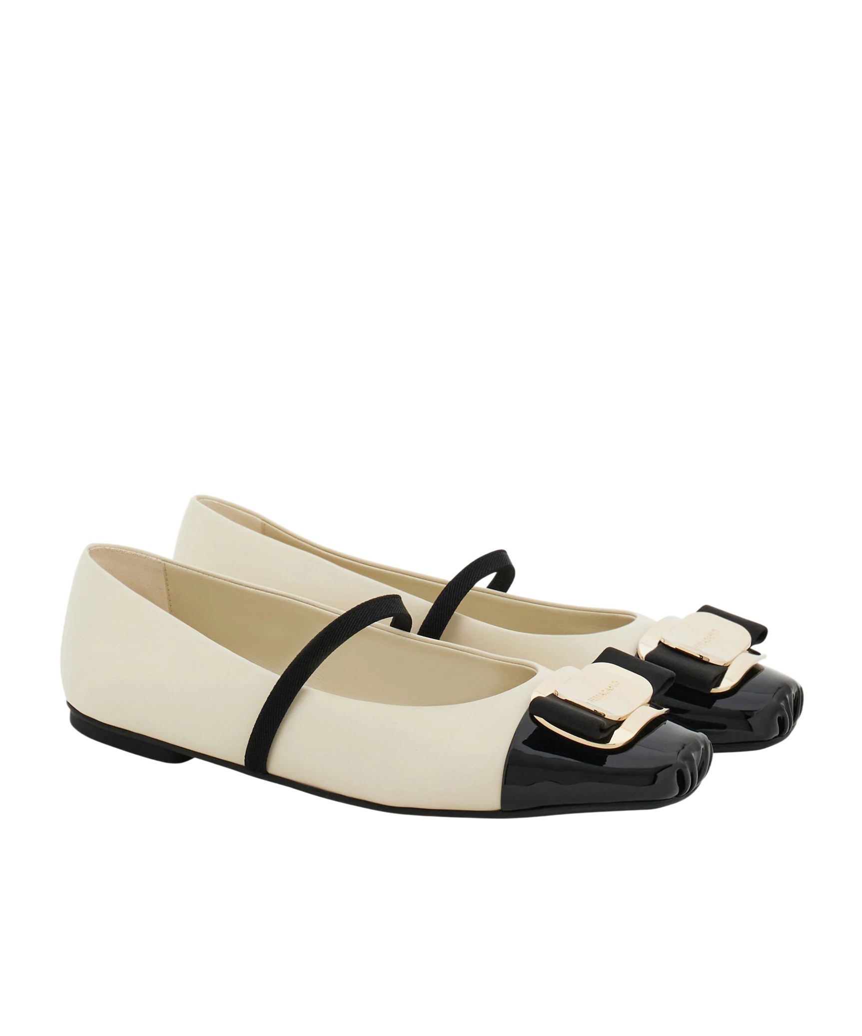 Ferragamo Vara Plate Two-tone Ballet Shoes In Nude