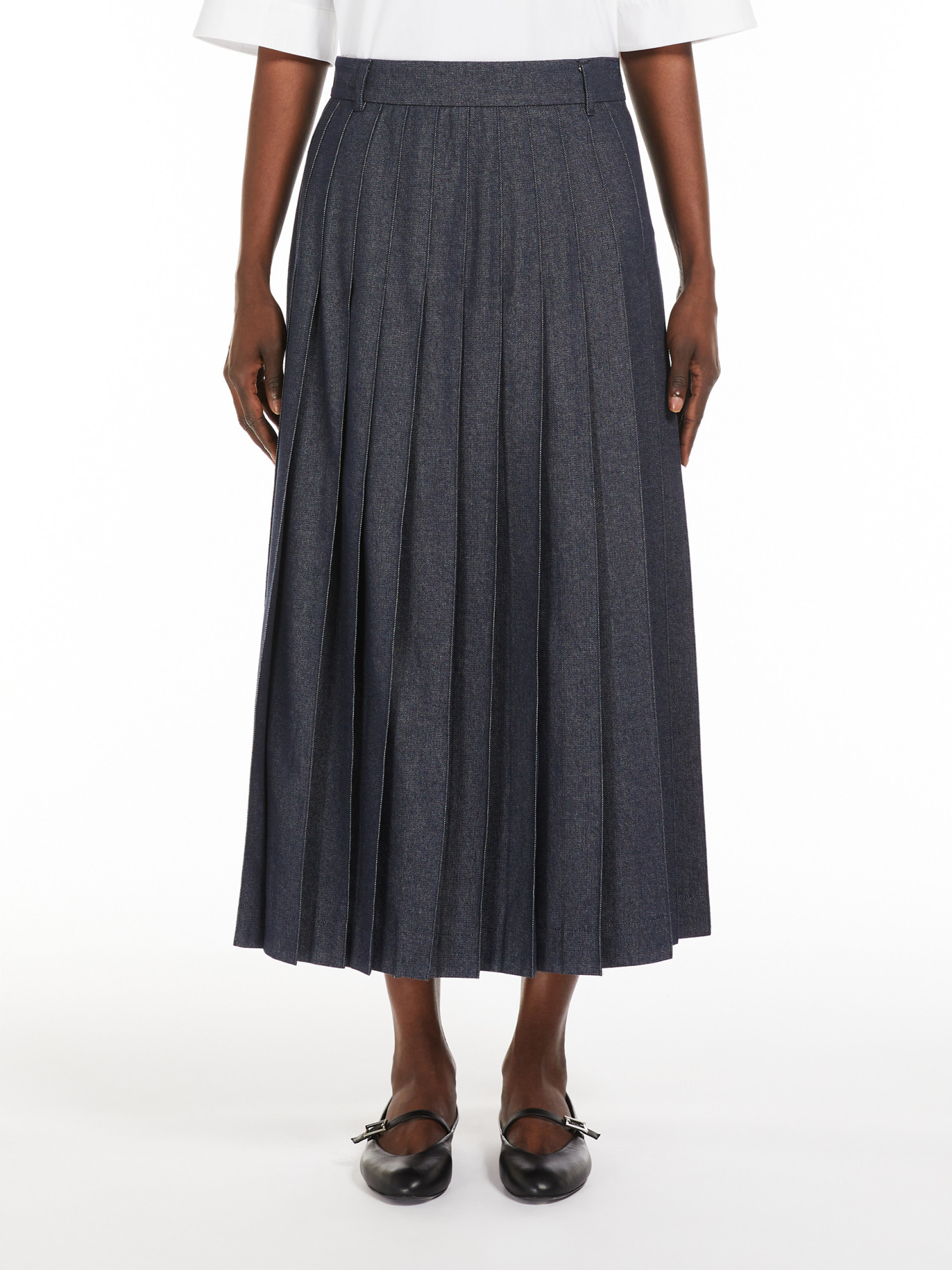 Shop Max Mara Denim-effect Pleated Cotton Skirt In Black