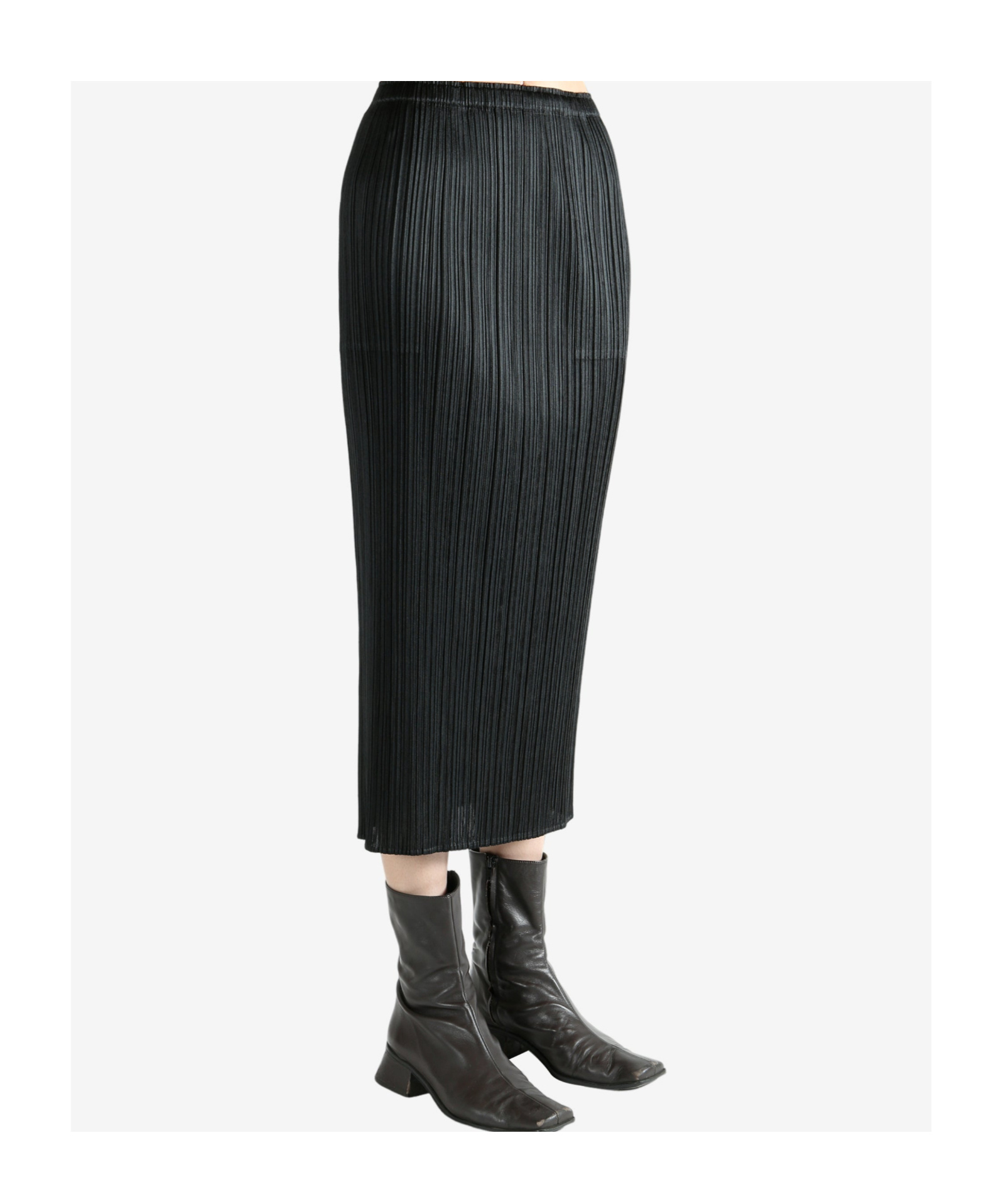 Issey Miyake Pleated Midi Skirt In Black