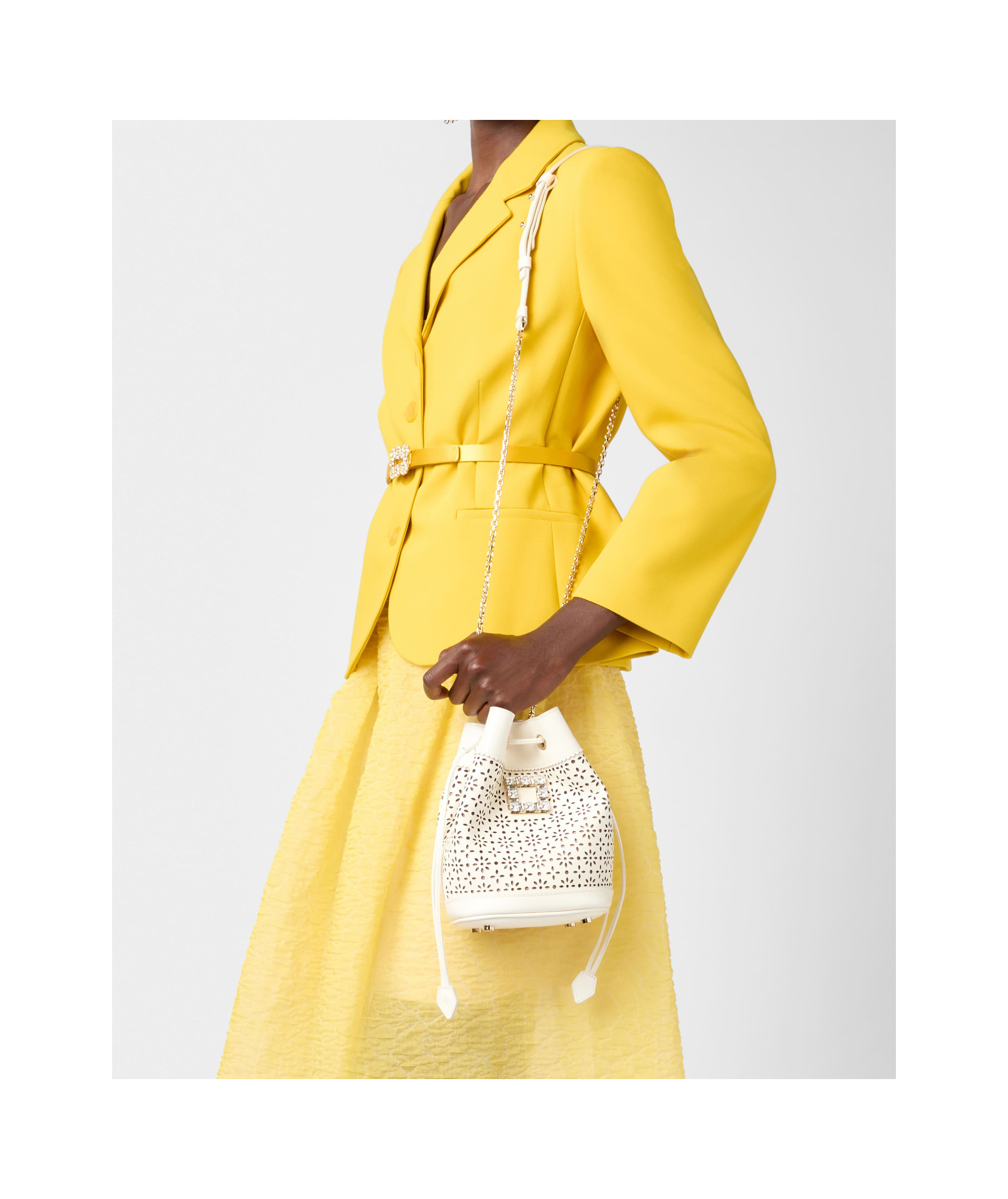 Roger Vivier Très Vivier Bucket Bag In Leather In White