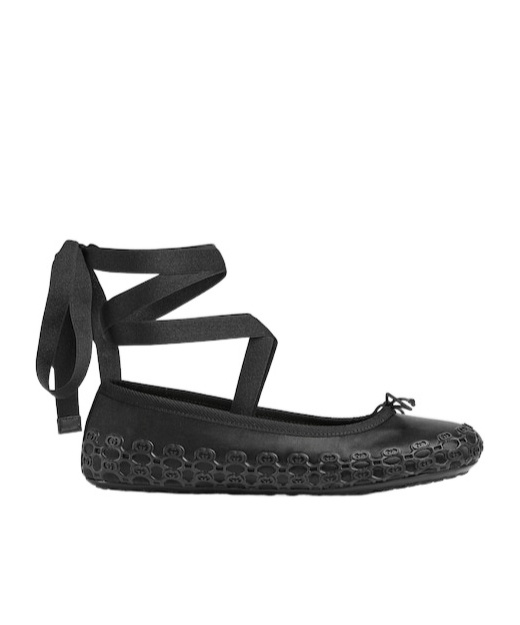 Shop Gucci Cub3d Ballet Flat In Black