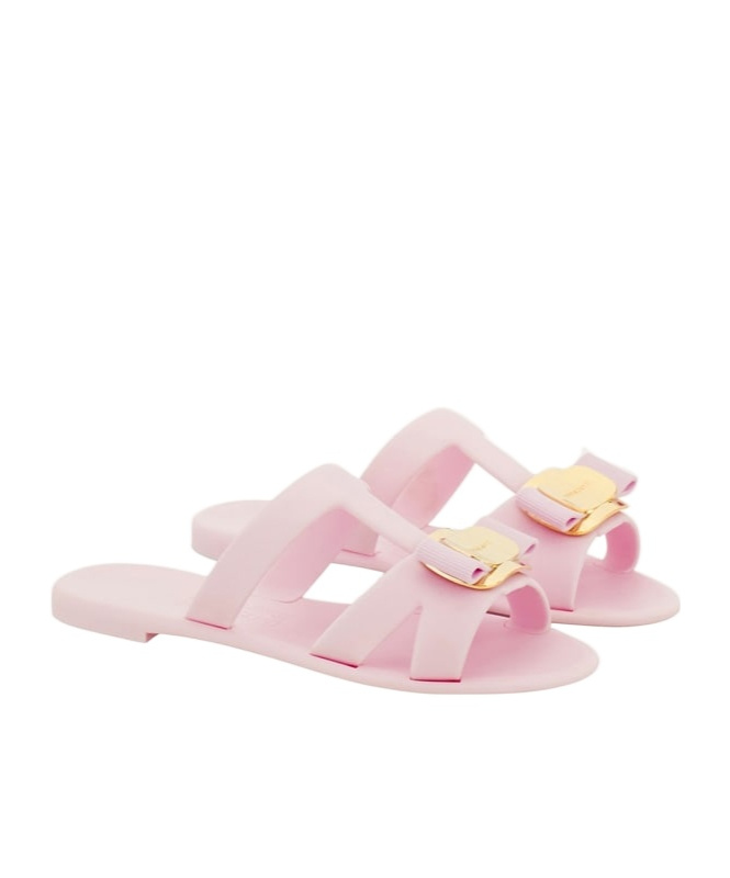 Ferragamo Lilou New Vara Plate Flat Sandals In Marshmallow