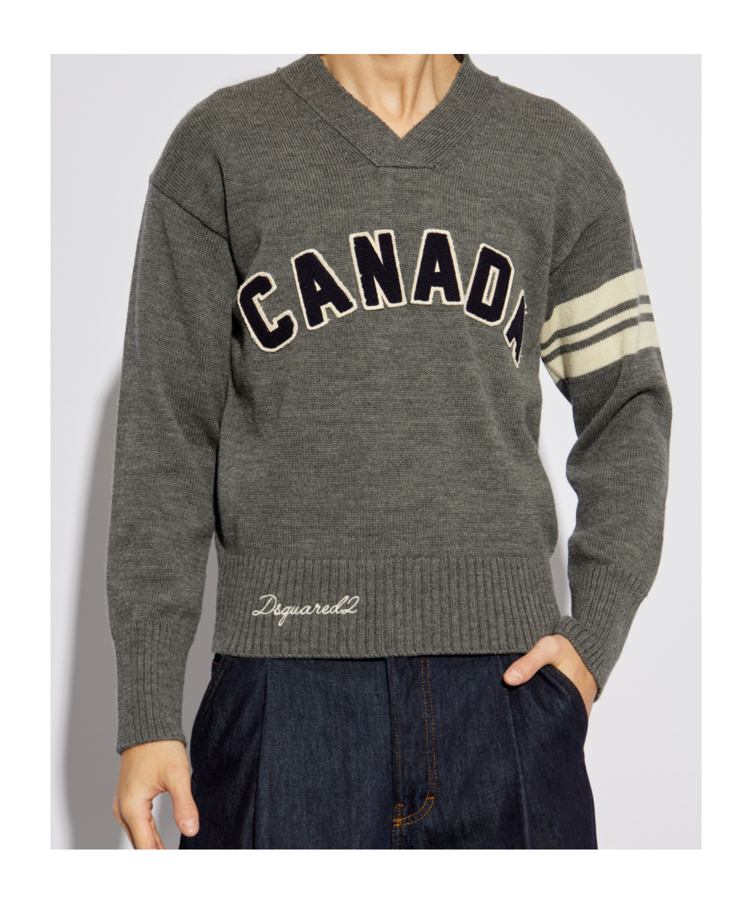 Dsquared2 Long-sleeved Sweater In Black